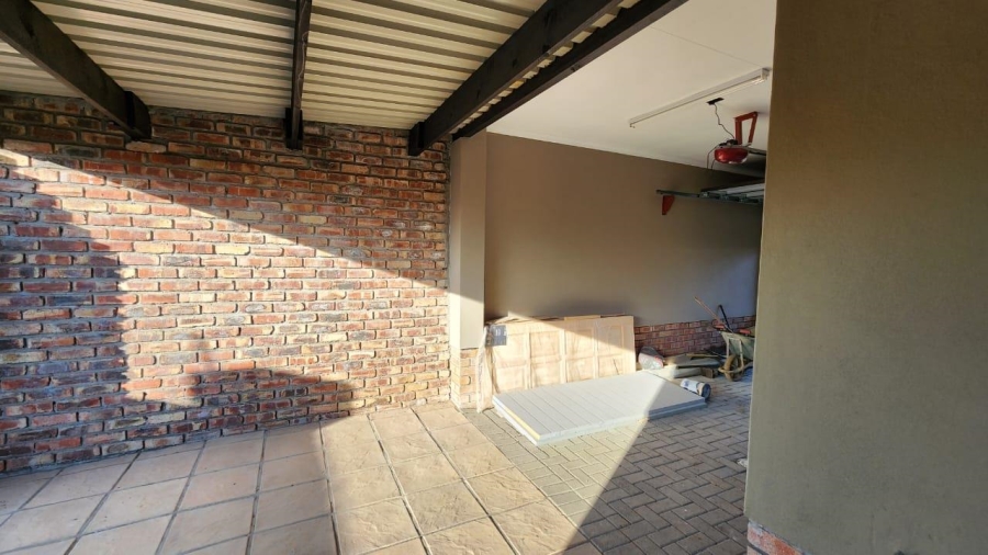 3 Bedroom Property for Sale in Waterval East North West